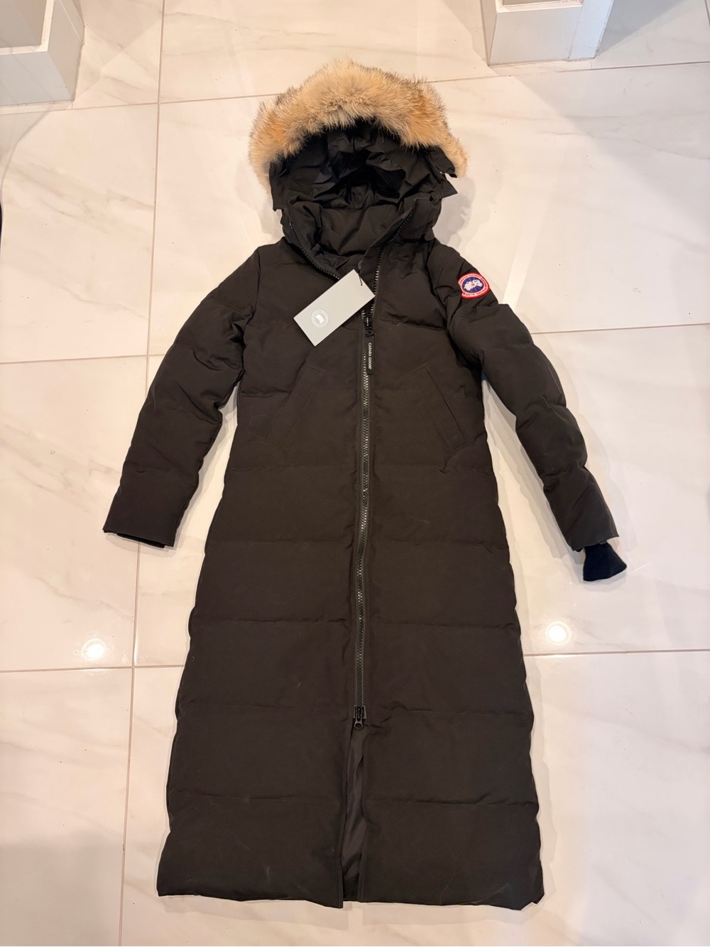 NWT Canada Goose Mystique Parka Small *Real Coyote Fur Heritage* Black